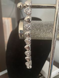 Crystal Heart link bracelet in 925 silver. Snap closure. Bracelets Crystal, Heart Bracelets, Bracelet Holder, Bracelet Holders, Crystal Diamond, Crystal Heart, Diamond Crystal, Heart Bracelet, Chain Link Bracelet