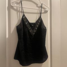 Express Black Blouse Xs, New Black Camisole Blouse For Night Out, Casual Evening Cami Top, Black Cami Top For Evening, Feminine Black V-neck Blouse, Black V-neck Blouse With Lace Trim, Black Chiffon V-neck Blouse, Lace Peplum Blouse, Black Rayon V-neck Blouse, Nude Tops