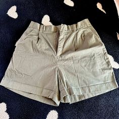 Never Worn, Loved Them Just To Big For Me Gap Casual High-waisted Shorts, Gap Green Short Bottoms, Green Short Bottoms By Gap, Green Gap Shorts For Summer, Green Gap Shorts, Gap High Waist Casual Shorts, Gap Cotton Shorts, Gap High Waist Shorts For Spring, Gap High-waisted Summer Shorts