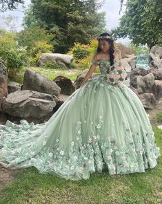 Mint Green Princess Quinceanera Dresses Off Shoulder 3D Floral Ball Gown Coset vestido 15 quinceañeras dorado Sweet 16 Green Ball Gown Dress, Sage Green Ball Gown, Green Quince Dress, Princess Quinceanera Dresses, Green Quinceanera Dresses, Quince Dresses Purple, Green Ball Gown, Floral Ball Gown, Quinceanera Themes Dresses