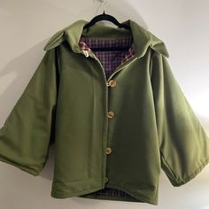 Handmade In Vermont & Never Worn, This Button-Up Jacket Has Pockets, Kimono Style Sleeves, And A Gorgeous Quilted Pattern On The Back. From A Smoke Free House. Green Fall Outerwear With Covered Buttons, Retro Green Button-up Outerwear, Quilt Jackets, Quilted Kimono, Handmade Jacket, Quilt Jacket, Quilted Pattern, Kimono Style, Sleeve Jacket