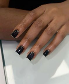 Black Powder Nails, Black Dip Powder Nails Short, Black Short Nails, Short Nails Black, Black Acrylic Nails, Colored Acrylic Nails, Simple Acrylic Nails, Pretty Nail Designs, Short Square Acrylic Nails