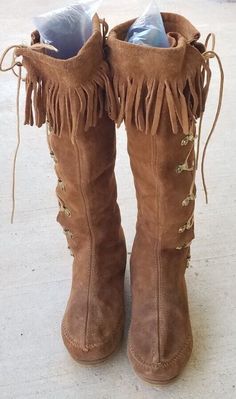 Vintage Handmade Brown Suede Leather Fringe Tall Lace-Up Moccasins Boots Size 7 | eBay Native American Boots, Indian Boots, Earthing Shoes, Lace Knee High Boots, Moccasins Boots, Boho Boots, Ribbon Skirts, Sparkly Shoes, Earth Shoes