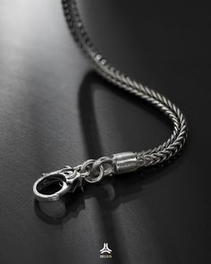 Material: Silver S925 Brand: HELIOS GLOBAL Specific: 3 sizes with length 50cm, 55cm, 60cm The same brother to the Eden x Wave Silver Necklace, this Eden x Lotus does not use a silver wave-shaped buckle, but it owns the signature symbol of Helios - Lotus. + Helios Global - a handcrafted jewelry brand manufactured and designed by the most skilled jewelers.+ All of our jewelry products come with a lifetime warranty. Note: Custom Printed Packaging Box - Style and Personality - Only at Helios Global Classic Engraved Snake Chain Jewelry, Engraved Stainless Steel Link Jewelry, Silver Polished Snake Chain Jewelry, Silver Snake Chain Necklace With Polished Finish, Silver Snake Chain Jewelry With Oxidized Finish, Polished Silver Snake Chain Jewelry, Silver Oxidized Snake Chain Jewelry, Silver Oxidized Finish Snake Chain Jewelry, Classic Stainless Steel Wheat Chain Jewelry