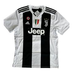 a black and white soccer jersey with the word jeep written in italian on it