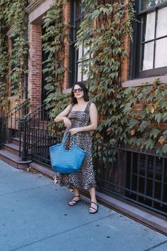 How to style a leopard dress for spring and summer. Beauty Life, Outfit Idea