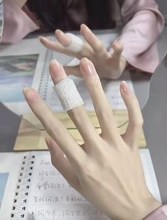 Hand Reference, Pretty Hands, Hand Model, Body Inspiration, Dream Body, Perfect Body, Natural Nails, Glow Up?, Maquillaje De Ojos