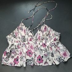 Zara Flower Bralette Size Medium With String Ties. Never Worn. Strappy Summer Crop Top For Vacation, Feminine Summer Beach Crop Top, Pink Spaghetti Strap Crop Top For Vacation, Spring Triangle Top With Floral Print, Spring Floral Print Triangle Top, Pink Strapped Beach Top, Pink Beach Top With Straps, Pink Strappy Beach Top, Pink Beach Tops With Straps