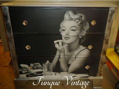 Marilyn Monroe Dresser By Funque Vintage - Featured On Furniture Flippin' - www.FurnitureFlippin.com Marilyn Monroe Bedroom, Marilyn Monroe Room, Marilyn Monroe Decor, Chester Drawers, Velvet Glove, Dresser Furniture, Decoupage Furniture, Funky Painted Furniture, Funky Furniture