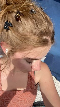 summer messy bun with clips yahoo Messy Hair Bun, Messy Bun Hairstyles, Messy Hair, Hair Bun, Arm Workout, Messy Hairstyles, Messy Bun, Gorgeous Hair, Bun Hairstyles