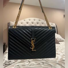 Gorgeous Black Ysl Bag Never Used Tags Still In Purse! Black Ysl Bag, Ysl Tote, Ysl Purse, Bags Ysl, Ysl Handbags, Ysl Saint Laurent, Saint Laurent Bags, Yves Saint Laurent Bags, Baby Monogram