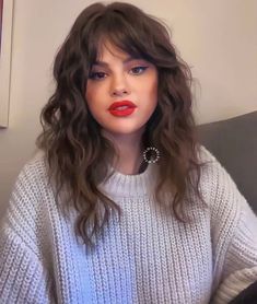 Face Length Hair, Before And After With Bangs, Selena Gomez Haircut Medium, Plus Size Hairstyles Double Chin, Curly Hair And Bangs, Selena Gomez Hair Color, Selena Gomez Curly Hair