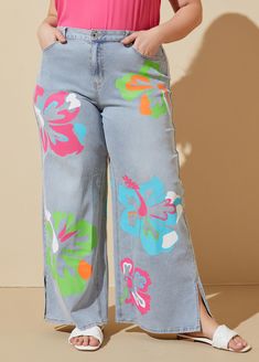 Our high-rise jeans are made from stretchy denim with a wide-leg cut and floral print pattern. Printed Wide Leg Jeans, Plus Size Wide Leg Jeans, Plus Size Wide Leg, Plus Size Trendy, High Rise Wide Leg Jeans, Jeans High Waist, Patterned Jeans, All Jeans, Jean Pants