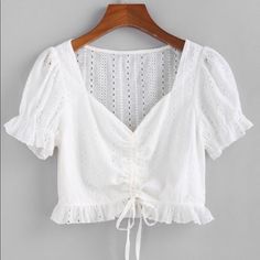 White Blouse With Delicately Accented Sleeves And Scrunched Up Top-Very Flattering And Brand New, Never Worn! Rib Knit Top, Vintage Crop Tops, Cute Blouses, Summer Blouses, Blouse Online, Crop Blouse, Shop Blouses, Vintage Skirt, Fashion Tops