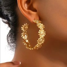 Brand New Women's Large Chunky Gold Semi Hoop Earrings Genuine 14k Gold Plated 925 Sterling Silver (Stamped) 2" Size Comfortable & Lightweight Retail Price $300 Buy With Confidence From A Trusted Seller With A 99%+ Feedback Rating! A0364 (Id-1025-) Chunky Metal Hoop Earrings As A Gift, Chunky Hoop Jewelry, Chunky Hoop Earrings As A Gift, Chunky Small Hoop Jewelry, Chunky Small Hoop Metal Earrings, Womens Earrings, Silver Color, Women's Earrings, Silver Gold