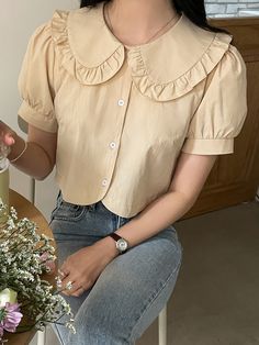 Cotton Short Tops, Pan Collar Blouse, Blouse Casual Fashion, Peter Pan Collar Blouse, Fashion Top Outfits, Fashion Tops Blouse, Trendy Fashion Tops, Casual Day Outfits, Designer Dresses Casual