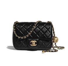 Mode Chanel, Chanel Store, Chanel Mini, Chanel Official, Chanel Official Website, Black 13, Chanel Fashion, Designer Bag