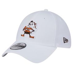 Top off your game day getup with a bold burst of Cleveland Browns spirit in the form of this Throwback 39THIRTY flex hat from New Era. It features a signature Cleveland Browns graphic embroidered on the front panels and a stretch fit to ensure it rests comfortably on the head. The classic curved bill makes this flex cap a strong choice when you want to step out on a sunny day. White Visor Hat For Game Day, White Snapback Hat For Fan Gear, White Baseball Cap For Game Day, White Sports Fan Baseball Cap For Game Day, Curved Bill Hat With Team Logo For Sports Event, White Sports Fan Cap, White Snapback Fitted Hat For Game Day, White Casual Baseball Cap For Fans, White Casual Game Day Fitted Hat