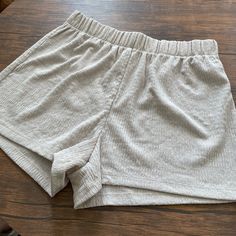 Never Worn - H&M Shorts H&m Shorts, Customer Support, Full Service, H&m, Fast Delivery, Womens Shorts, Cream, Women Shopping, Color