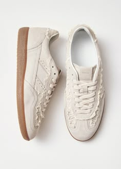 tb.490 Crochet Cream | ALOHAS Skor Sneakers, Samoa, Seychelles, Mozambique, Bosnia And Herzegovina, Laos, Leather Sneakers, Outfit Inspirationen, Kenya