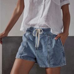 Style Details Include An Elasticized Waistband With Drawcord, Slash Pockets And Clean Finished Hems. Contrast Stitch Throughout. Denim Is Super Soft! Shorts Have A 3” Inseam. Size 4 In James Perse Sizing Is Equivalent To L/Xl Volleyball Shorts, Linen Short, Denim Short, Contrast Stitch, Top Trends, Blue Fashion, Casual Button Down Shirts, Patch Pocket, Denim Skirt