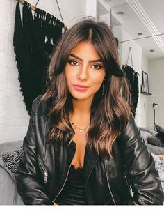 Haircut Inspiration, Medium Hair Cuts, Hair Envy, Medium Length Hair Cuts, Brunette Hair, Short Bob