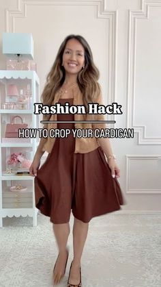 Cardigan Too Big Hacks, How To Crop A Cardigan, How To Crop A Sweater, Cardigan Hacks, Cropped Cardigan Outfit, Cropped Sweater Outfit, Cardigan With Belt, 2024 Clothes