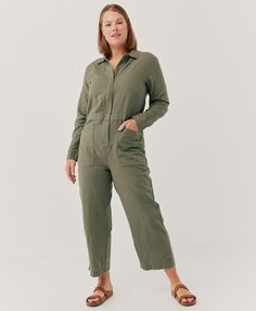 Women's Caper The Harbour Zip Jumpsuit L. Super soft organic women's clearance The Harbour Zip Jumpsuit from Wear PACT. Fair Trade Factory. GOTS Certified Made With Organic Cotton Capri Cargo Pants, Purple Jumpsuit, Chambray Romper, Tank Jumpsuit, Tie Waist Jumpsuit, Black Overalls, Cotton Jumpsuit, Cropped Jumpsuit, Linen Jumpsuit