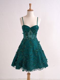 Hoco Dresses Under 100, Green Short Dress Prom, Hoco Dresses Fairytale, Hoco Dress For Brunettes, Homecoming Green Dresses, Hoco Dresses Emerald Green, Appropriate Homecoming Dresses, Hoco Dress Floral, Hoco Green Dresses