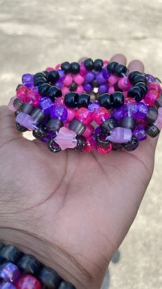 #kandi #kandikid Kandi Matching Bracelets, Cool Kandi Cuff Ideas, Kandi Cute, Kandi Inspo Cuff, Kandi Color Combos, Kandi Ideas Cuffs, Kandi Octopus, Kandi Kid Aesthetic