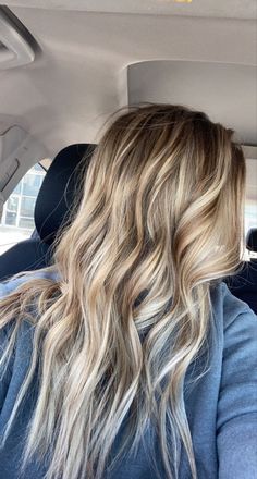 Back Hair With Blonde Highlights, Blonde Balayage Blended Roots, Hair Styles With Blonde Highlights, Winter Blonde Hair With Lowlights, Blonde Balayage With Medium Length Hair, Light Brown Hair With Lots Of Blonde Highlights, Yellow Blonde Hair With Lowlights, Stormie Goldsmith Hair