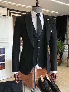 Wedding Suits Men Black, Blazer Waistcoat, Stylish Mens Suits, Black Suit Men, Black Suit Wedding, Waistcoat Men, Classy Suits, Dress Suits For Men, Designer Suits For Men