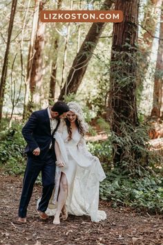 The California redwoods are the perfect place for your elopement. This guide will show you how to plan, plus Liz Koston’s stunning photography will capture every breathtaking moment.