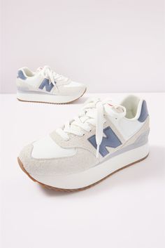 574 Platform New Balance, Shoes To Ask For, Womens Sneakers 2024, Platform New Balance, Lifestyle Sneakers Women, Women’s Shoes, Cute New Balance Shoes, Blue New Balance Shoes, New Balance 574 Core