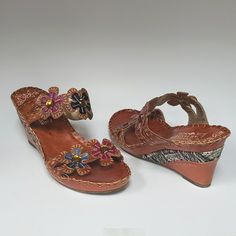 Bohemian Wedge Sandals With Round Toe, Bohemian Leather Wedge Sandals For Spring, Brown Wedge Sandals With Removable Insole, Leather Bohemian Wedge Sandals, Bohemian Leather Wedge Sandals, Bohemian Leather Sandals With Wedge Heel, Bohemian Leather Wedge Heel Sandals, Bohemian Brown Leather Wedge Sandals, Brown Leather Wedges