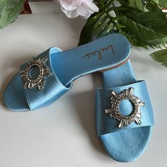 New Women Sandals Has A Small Scratch On The Front Blue Flat Slippers For Vacation, Blue Closed Toe Slippers For Summer, Blue Flat Slippers For The Beach, Blue Synthetic Slippers For Vacation, Blue Flat Slippers For Summer, Blue Round Toe Slippers For Summer, Blue Slide Flip Flops For Vacation, Light Blue Synthetic Flat Flip Flops, Blue Open Toe Beach Slippers