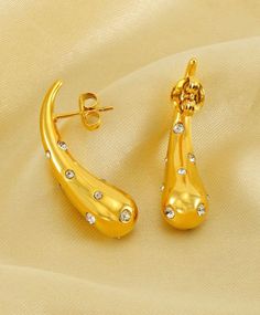 Diamonds Drop Earrings Color: Gold and White Diamonds Size: 30*8mm Material: Stainless Steel ✔️ Style: Casual - Elegant ✔️ This piece is ideal for all types of occasion and season. 💛 Follow us on Facebook , Instagram and Pinterest. Return Policy Due to Covid-19 we will not be accepting returns or exchanges until further notice. Diamond Drop Earrings, Diamond Drops, Gold Drop Earrings, Earrings Color, Diamond Sizes, White Diamonds, Facebook Instagram, Diamond White, Follow Us