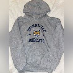 New/Never Worn Gray/Youth Small Hoodie Heavyweight Sweatshirt Sporty Hoodie Sweatshirt For School, School Spirit Hooded Hoodie, School Spirit Winter Hoodie For School, Winter School Spirit Hoodie For School, Quinnipiac University, Hoodie Sweatshirt, Kids Shirts, Shirts Tops, Kids Shop