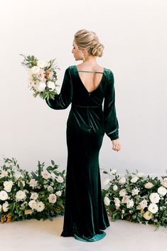 Velvet Prom Dresses, Long Sleeve Satin Dress, Wedding Parties Colors, Velvet Bridesmaid Dresses, Long Sleeve Velvet Dress, Green Velvet Dress, Mode Abaya, Green Bridesmaid, Maxi Bridesmaid Dresses