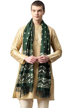 Stole for men for Indian outfit to complete the look Traditional Barati Stole Dupatta For Indian Weddings Flaunts Traditional And Ethnic Indian Look Product Description-: Fabric-: Net Color-: As Per Picture Work-: Heavy Embroidered Work Length-: 2.25 Meter Kurta With Shawl Men, Stole For Men, Men Shawl, Men Sherwani, Indian Look, Wedding Shawl, Indian Weddings, Indian Outfit, Sherwani