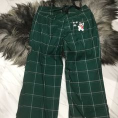 Frosty The Snowman X Unique Vintage Green Plaid Frosty Thelma Suspender Pants Sold Out Suspender Pants With Removable Suspenders Size 2x (18) Brand New Sold Out Details + Features These Fabulous 1940s Style Suspender Pants, In Collaboration With Frosty The Snowman, Boast A Marvelous Silhouette In A Plaid Pattern Of Green Plaid Throughout The Woven Fabric. The Wide Banded High Waist Cinched In With A Darling Button Up Front And Secured By Adjustable Suspender Straps. Complete With Frosty Embroide Casual Cotton Pants For Christmas, Christmas Cotton Bottoms With Elastic Waistband, Christmas Cotton Loungewear Bottoms, Christmas Cotton Pants, Casual Green Bottoms For Pajama Party, Frosty The Snowman, 1940s Style, Suspender Pants, Frosty The Snowmen