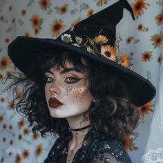 Modern Witch Makeup, Korean Halloween Costumes, Korean Halloween, Halloween Makeup Diy Tutorial, Which Costume, Cleopatra Halloween Costume, Witchy Makeup, Cleopatra Halloween, Most Popular Halloween Costumes