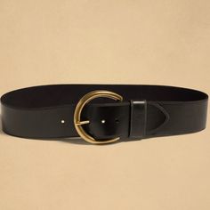 Our Designers Selected A Special Quality Of Leather For This Belt, Choosing One With A Washed Finish And Beveled Edges, Anchored By A Round Buckle In An Antique Gold Finish. Single Buckle Closure. Designed To Be Worn At The Waist Width: 2.5" (6.3cm) Xxs: 25-29" Xs: 27-31" S: 29-33" M: 31-35" L: 34-38" Classic Black Belt With Brass Hardware, Chic Black Belt With Brass Buckle, Black Leather Belt For Fall, Leather Waist Belt, Red Belt, Studded Belt, Crochet Halter Tops, Banana Republic Women, Leather Weaving