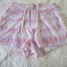 Billabong Shorts Size 1/Us 6 Keep It Mellow Board Shorts Tie Dye Pink. Length: 13 Inches Waist: 13.5 Inches Rise: 12.5 Inches Inseam: 2 3/4 Inches Leg Opening: 11 Inches Billabong Shorts, Shorts Athletic, Athletic Shorts, Billabong, Board Shorts, 11 Inches, Pink Color, Pink White, Tie Dye