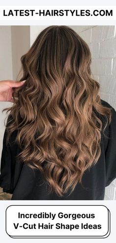 V Haircut For Medium Hair Curls, V Shaped Layers Long Hair, Hair Cuts V Shape Layers, V Haircut For Long Hair Curly, Hair Cut Ideas For Wavy Hair Girl, V Shaped Haircut Wavy Hair, V Haircut Curly Hair, Soft V Haircut, V Shaped Haircut Curly Hair