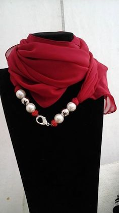 Outfit With Pearls, Lady Accessories, Costume Intero, Jewelry Boards, Textile Jewelry, Scarf Jewelry, Fabric Jewelry, Albania, Scarf Styles