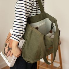 Overview： Design: Mens Army Green Canvas Large Tote Bag Canvas Handbag Canvas Tote for Men WomenIn Stock: Ready to Ship (2-4 days)Include: Only BagCustom: NoColor: Army GreenLeather: CanvasMeasures: 43cm x 34cm x 15cm Weight: 0.45kgSlots: 1 main slotAccessories(option): NoneStyle: Mens Army Green Canvas Large Tote Bag Canvas Handbag Canvas Tote for Men WomenVery durable (At least 5 Years) and it should last a life time Description: The Mens Army Green Canvas Large Tote Bag is a functional and st Felt Hair Accessories, Needle Felting Supplies, Waxed Canvas Bag, Felt Necklace, Leather Craft Projects, Leather Diy Crafts, Canvas Messenger Bag, Felting Tutorials, Felt Brooch