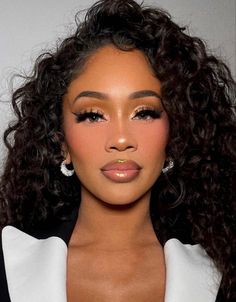 Semi Glam Makeup, Graduation Photos Makeup, Hollywood Glam Makeup Black Women, Full Glam Black Women, 2024 Eyeshadow Looks, Senior Picture Makeup Ideas, Soft Pink Makeup Looks Black Women, Color Makeup Looks, Night Out Makeup Looks