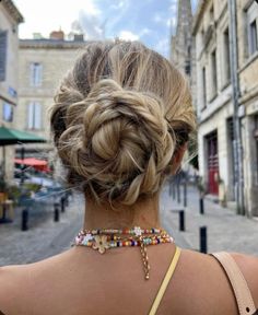 Bridesmaid Hair For Windy Day, Hairstyles For Brunch, Cute Hair Styles For Teens, Cute Hairstyles Up, Beachy Hairstyles, Summer Updos, Vacay Aesthetic, Summer Hair Styles