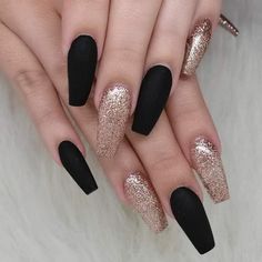 Black And Gold Nails, Gold Acrylic Nails, Nails With Glitter, Black Coffin Nails, Black Acrylic Nails, Formal Nails, Matte Nails Design, Gold Nail, Fall Acrylic Nails